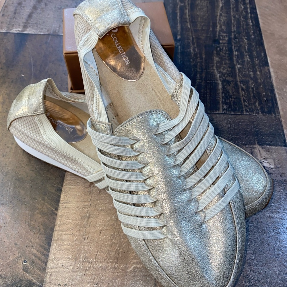 E Collection Eslehni Gold‎ Beige Shimmer Slip On Comfort Sneakers Size 8 1/2